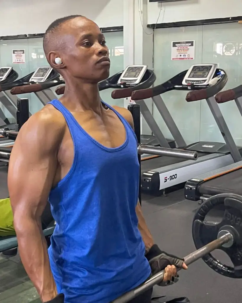 Mashabiki Wapigwa Butwaa: Loveness Tarimo Apata Mimba?