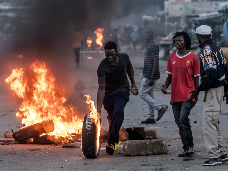 Kimenuka Kenya, Wananchi Wapigwa Marufuku Kutoka nje Jioni Hadi Alfajiri