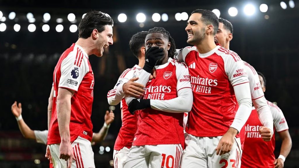 Arsenal Yaichapa Tottenham Hotspur 4-1 Alama tano Dhidi ya Man City