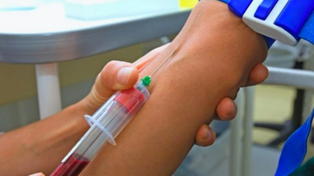 Amdunga Mchumba Wake Sindano Yenye HIV Kisa Kukataa Kuoana