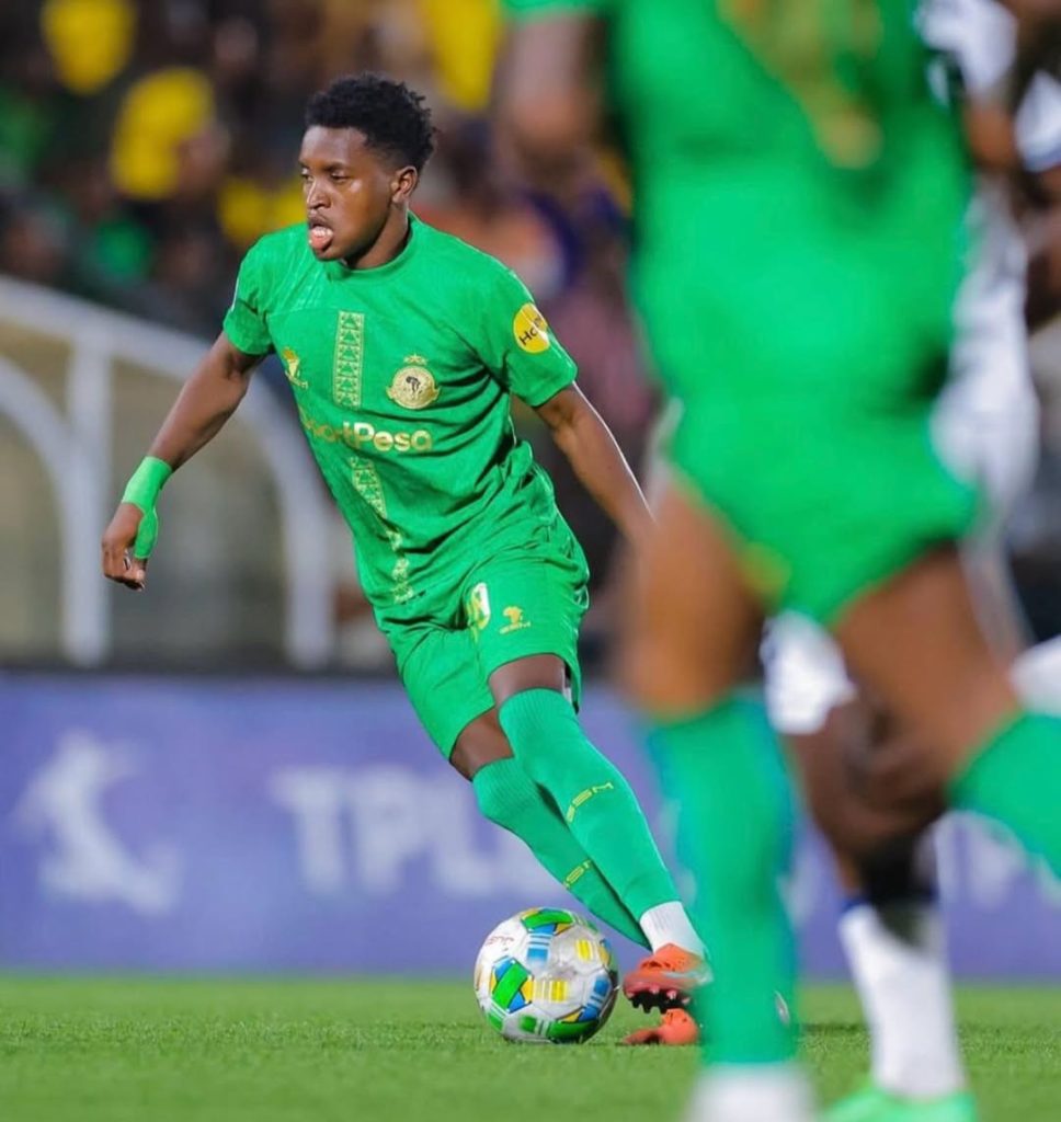 Wananchi, Young Africans Wamchapa Mtu 3 Bila, Okello Atupia