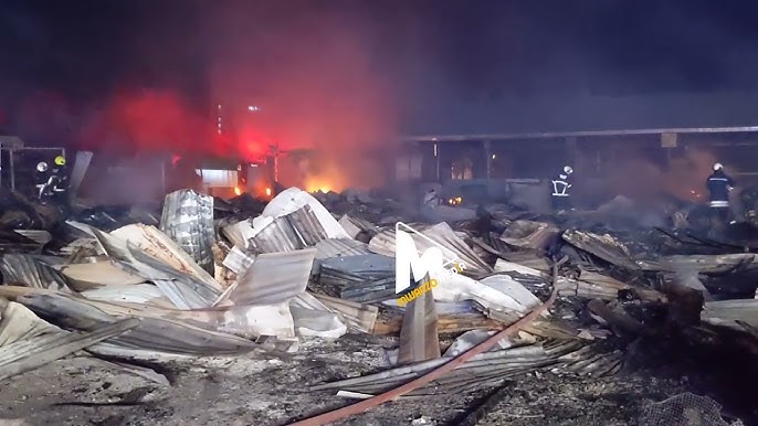 Moto Mkubwa Wateketeza Maduka Ubungo Mawasiliano