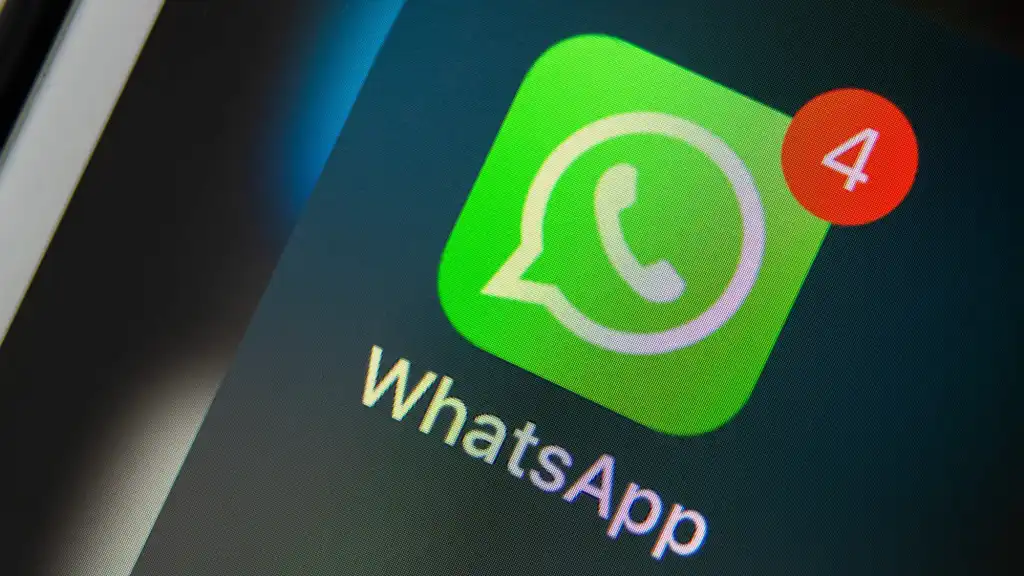 WhatsApp reacts after users complain they can see unsaved number’s status