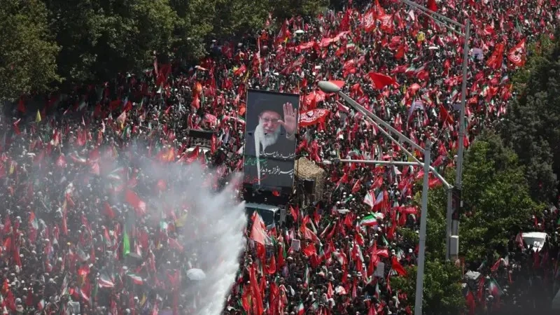 Wananchi Wafurika Barabarani Iran Kuaga Mwili wa Khamenei