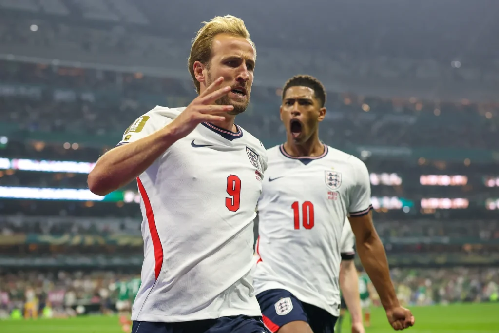 England Yaiondoa Mexico Ikiwa na Wachezaji 10, Kukiwasha na Norway Robo Fainali